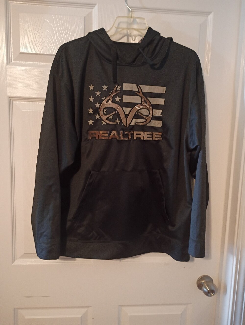 Realtree Black Pullover Hoodie with Flag and Logo XL